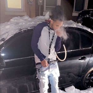 Meet your Posher, Yefry